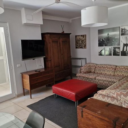 Residence Appartamenti Casa Vacanze Abbazia Πέζαρο Εξωτερικό φωτογραφία