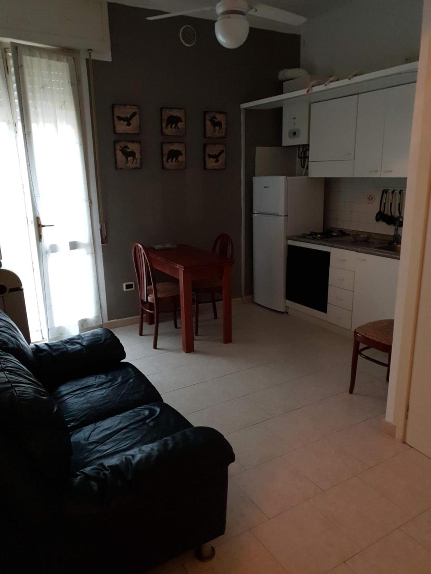 Residence Appartamenti Casa Vacanze Abbazia Πέζαρο Εξωτερικό φωτογραφία